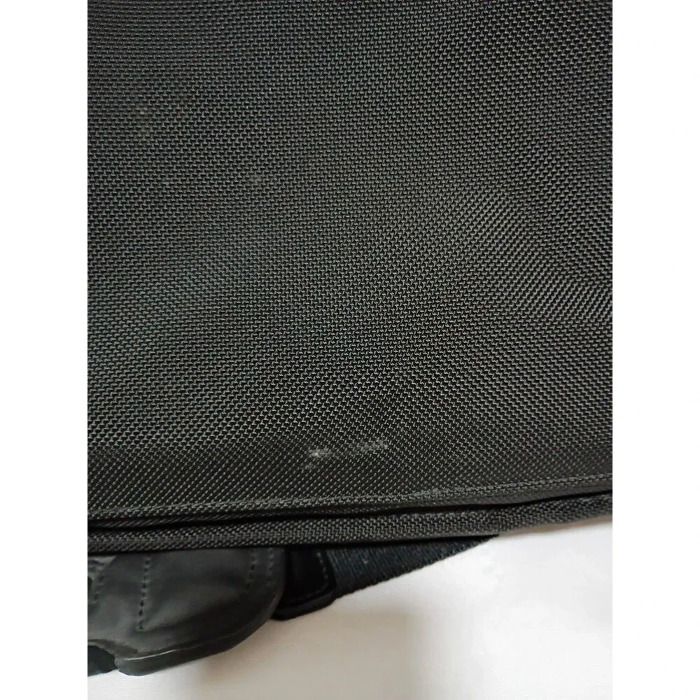 TUMI Briefcase Black 26160DH Business Bag Durable Expandable Pockets 13x17 Used